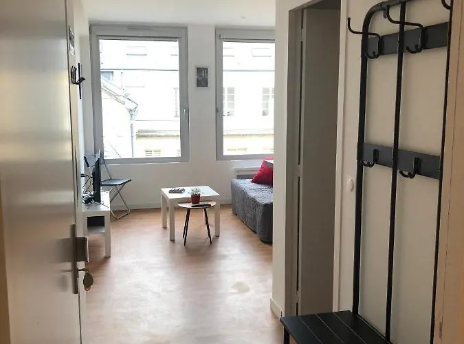 Hyper Centre - Wifi Fibre Gratuit - Jergweloh - Le Parisien